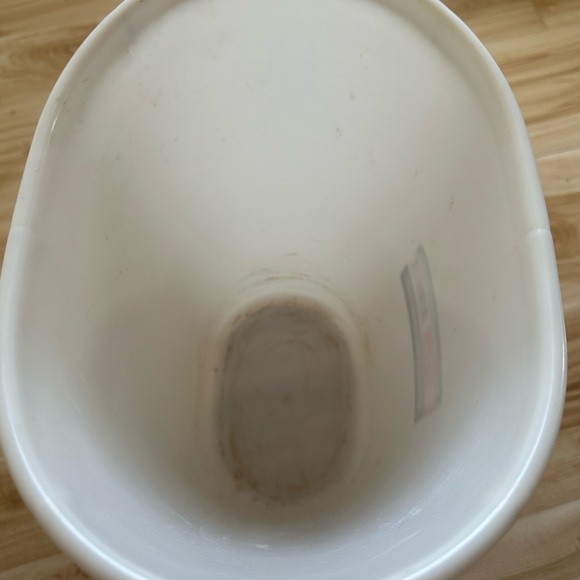Essentials- Waste basket- white! Gently used! Must sell - Picture 7 of 10